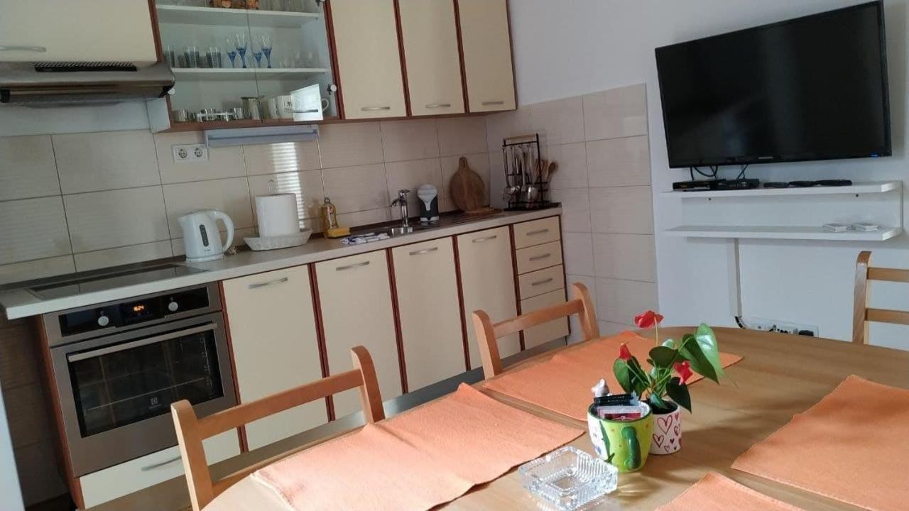Apartment Kate Omiš Eksteriør billede